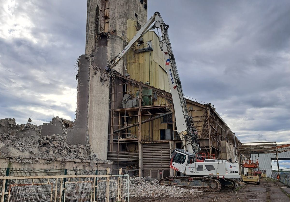 Déconstruction monumentale au port Édouard Herriot à Lyon