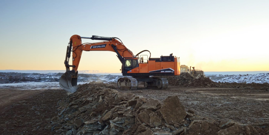 Develon Heavy Excavators Power Oil Shale Operations in Estonia
